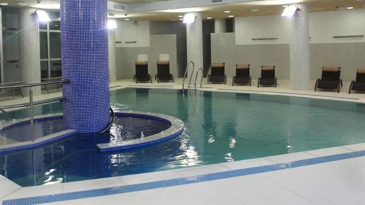 121 - 3 Bedroom With Private Pool 埃斯特波纳 公寓