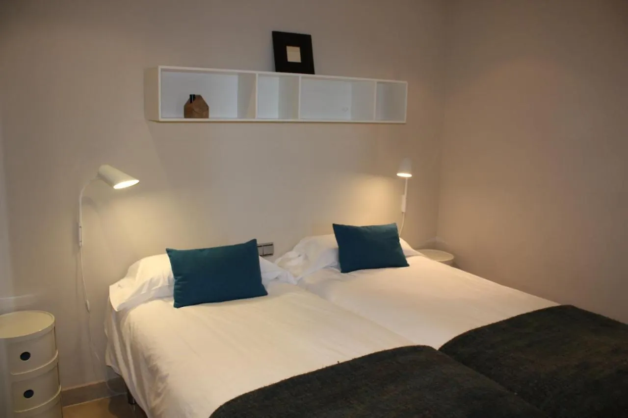 121 - 3 Bedroom With Private Pool 埃斯特波纳 公寓